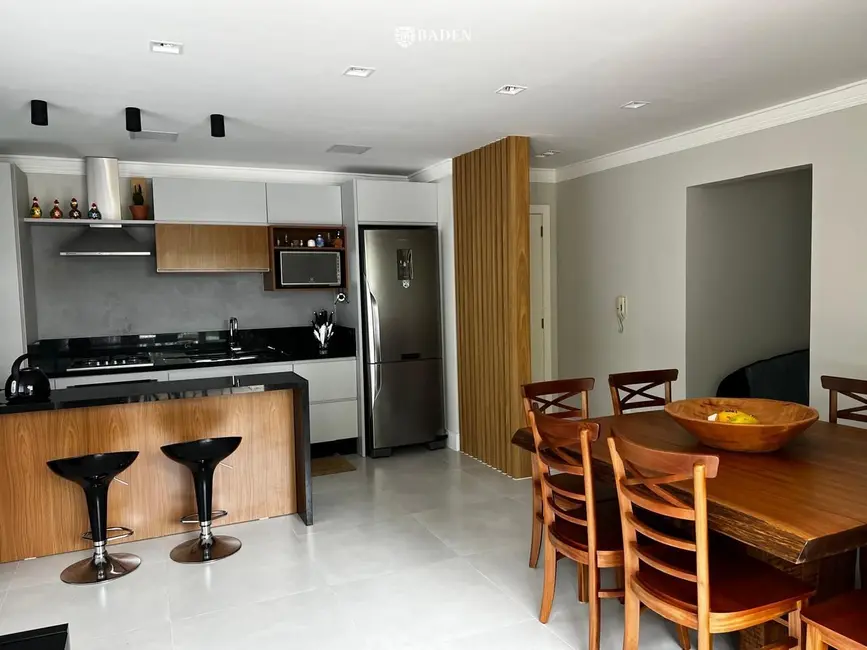 Foto 2 de Apartamento com 3 quartos à venda, 137m2 em Bombinhas - SC