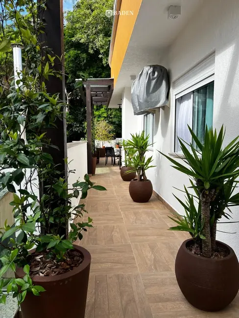 Foto 6 de Apartamento com 3 quartos à venda, 137m2 em Bombinhas - SC