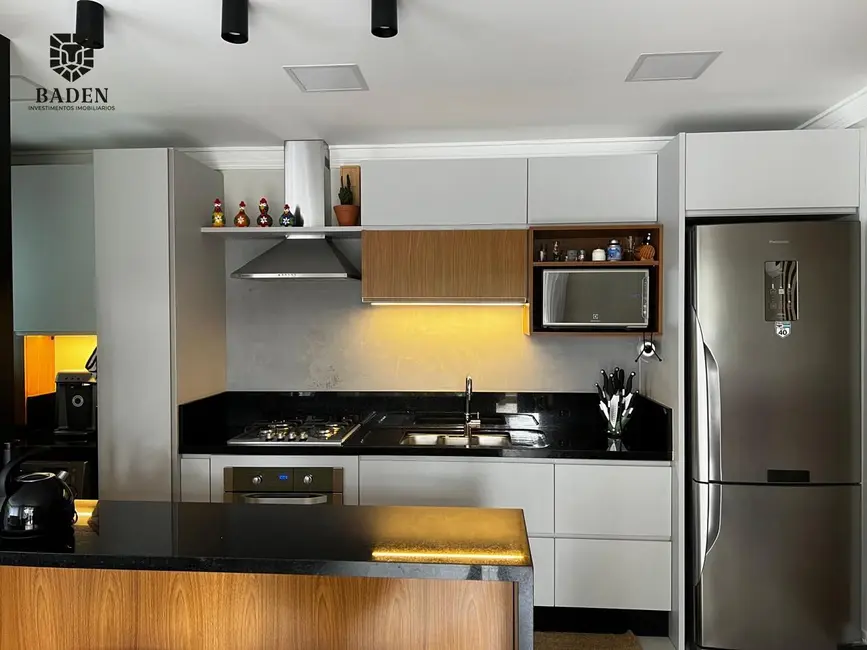 Foto 4 de Apartamento com 3 quartos à venda, 137m2 em Bombinhas - SC