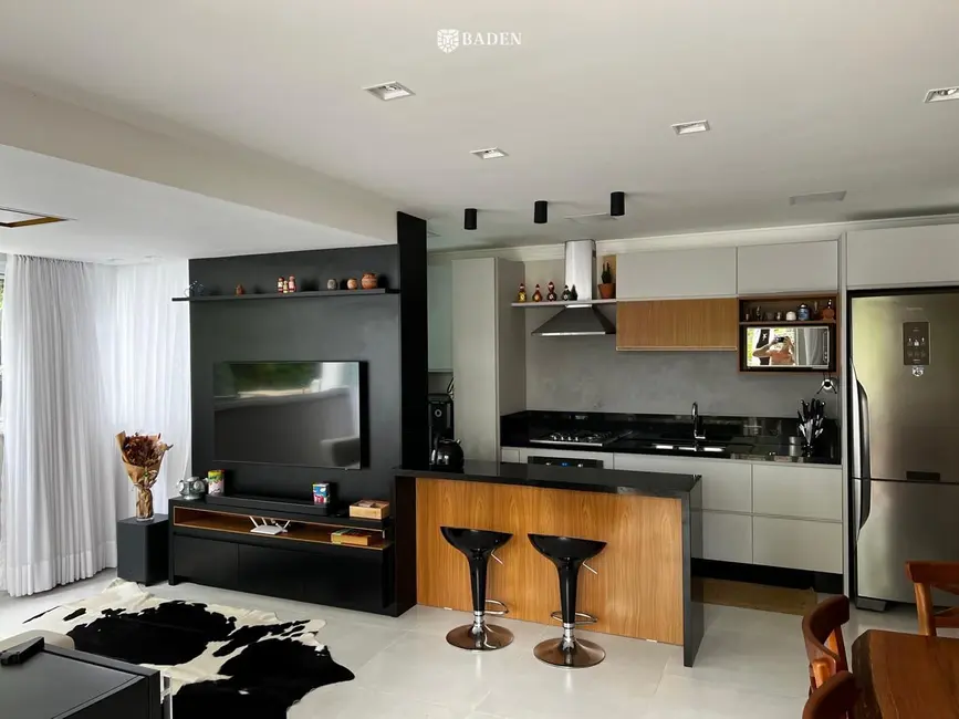 Foto 3 de Apartamento com 3 quartos à venda, 137m2 em Bombinhas - SC