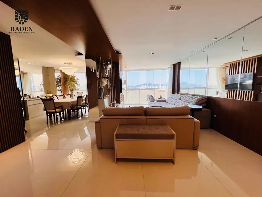 Apartamento com 4 quartos à venda, 190m2 em Pioneiros, Balneario Camboriu - SC - imagem 6 Foto 6 de Apartamento com 4 quartos à venda, 190m2 em Pioneiros, Balneario Camboriu - SC