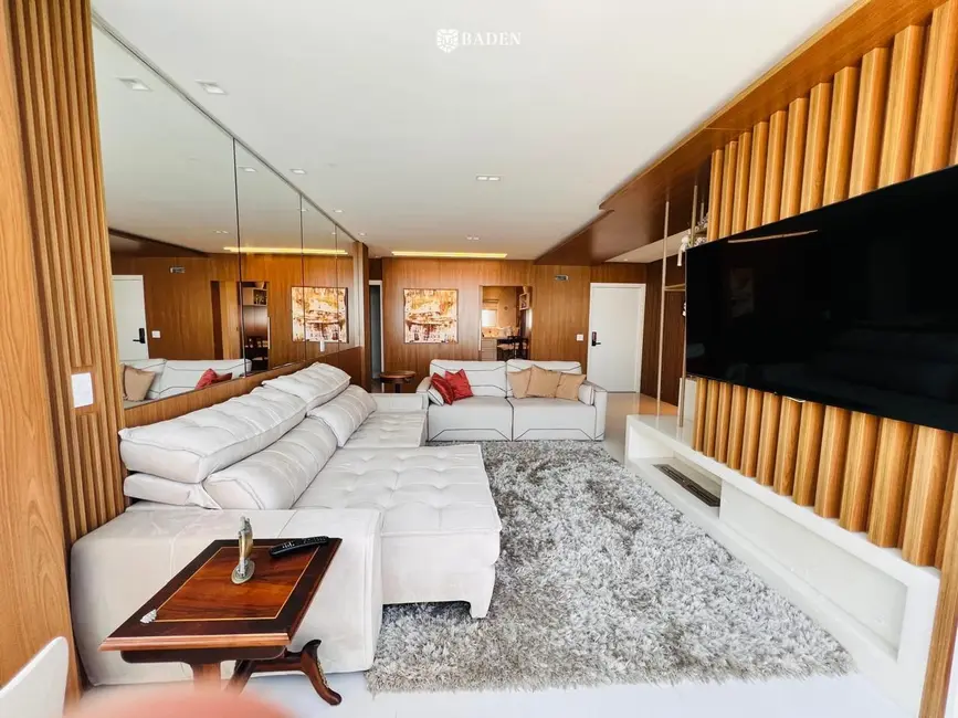 Foto 5 de Apartamento com 4 quartos à venda, 190m2 em Pioneiros, Balneario Camboriu - SC