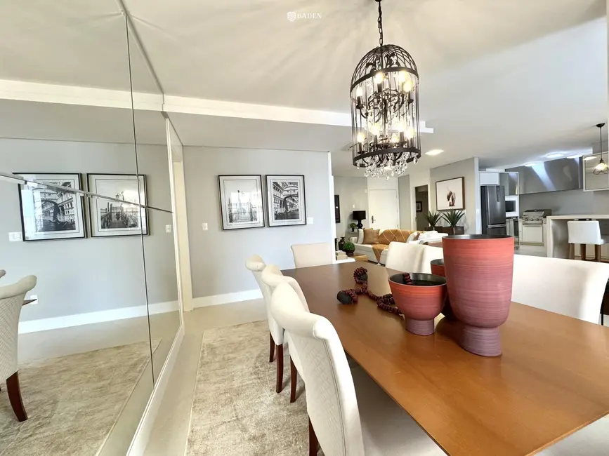 Foto 5 de Apartamento com 3 quartos à venda, 153m2 em Balneario Camboriu - SC