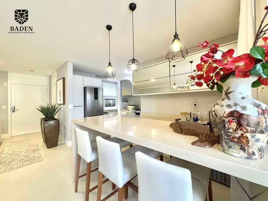 Apartamento com 3 quartos à venda, 153m2 em Balneario Camboriu - SC - imagem 8 Foto 8 de Apartamento com 3 quartos à venda, 153m2 em Balneario Camboriu - SC
