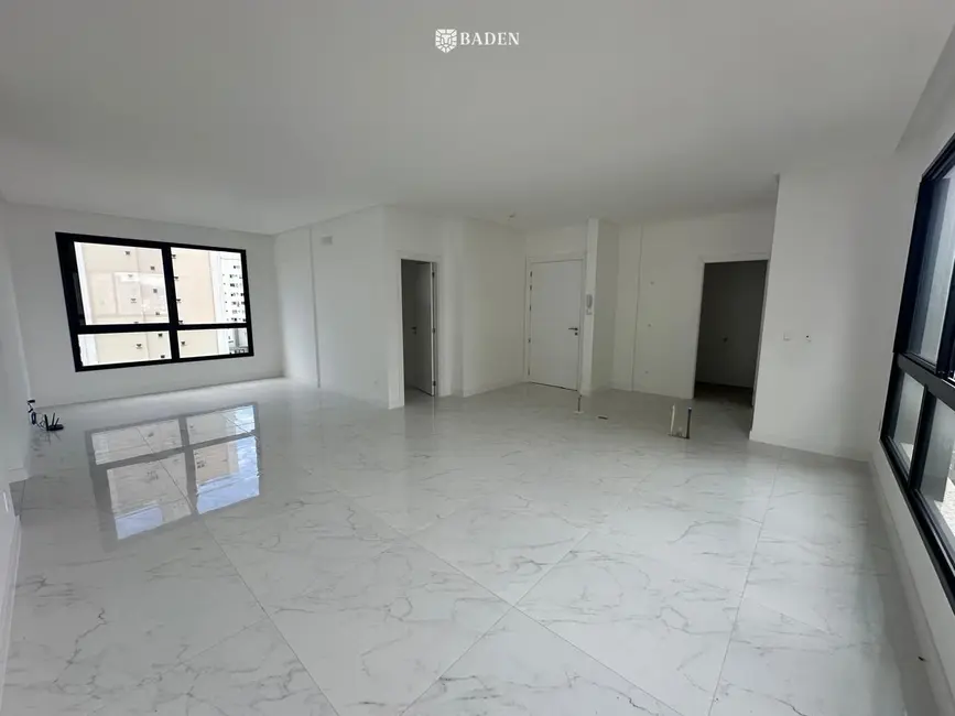 Foto 2 de Apartamento com 3 quartos à venda, 128m2 em Centro, Balneario Camboriu - SC