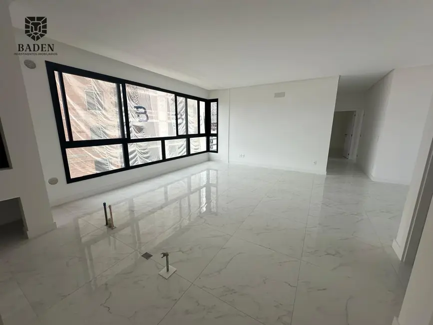 Foto 1 de Apartamento com 3 quartos à venda, 128m2 em Centro, Balneario Camboriu - SC