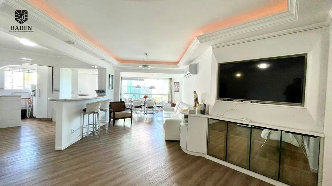 Apartamento com 3 quartos à venda, 120m2 em Balneario Camboriu - SC - imagem 3 Foto 3 de Apartamento com 3 quartos à venda, 120m2 em Balneario Camboriu - SC