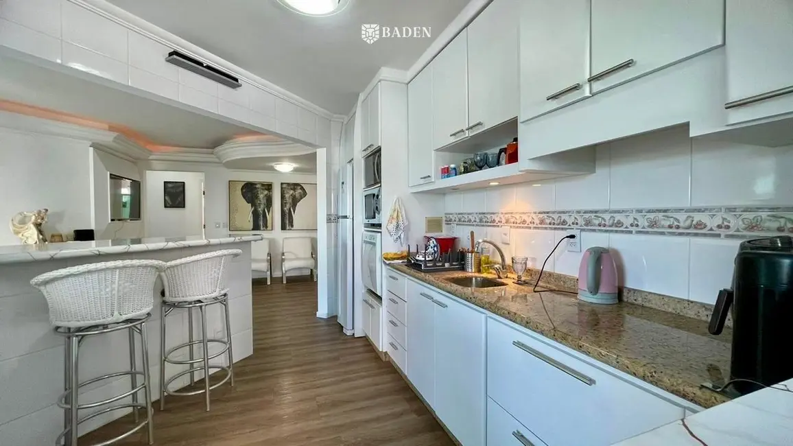 Foto 4 de Apartamento com 3 quartos à venda, 120m2 em Balneario Camboriu - SC