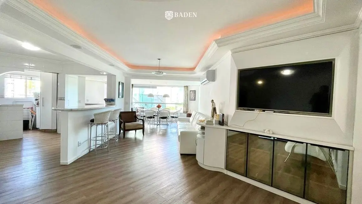 Foto 3 de Apartamento com 3 quartos à venda, 120m2 em Balneario Camboriu - SC