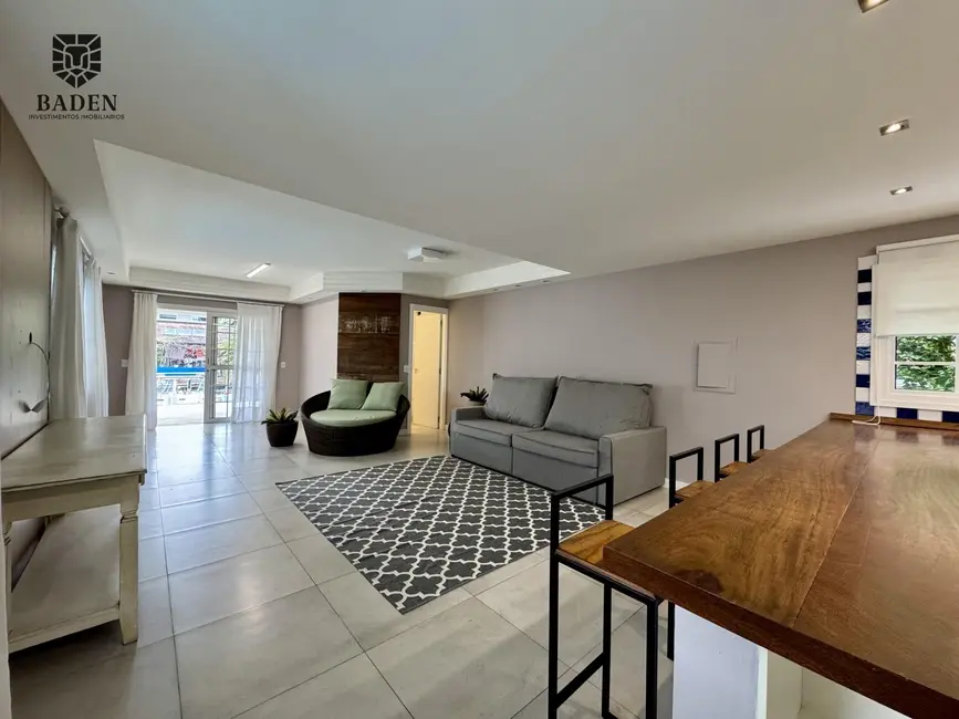 Casa com 3 quartos para alugar, 215m2 em Barra, Balneario Camboriu - SC - imagem 9 Foto 9 de Casa com 3 quartos para alugar, 215m2 em Barra, Balneario Camboriu - SC