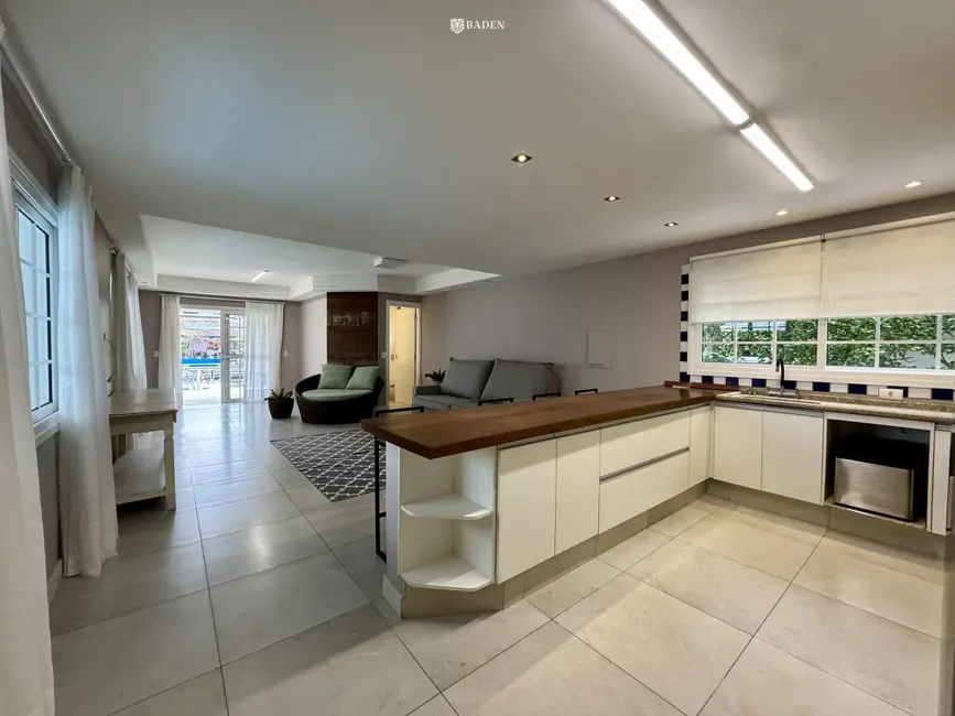 Foto 9 de Casa com 3 quartos à venda, 215m2 em Barra, Balneario Camboriu - SC