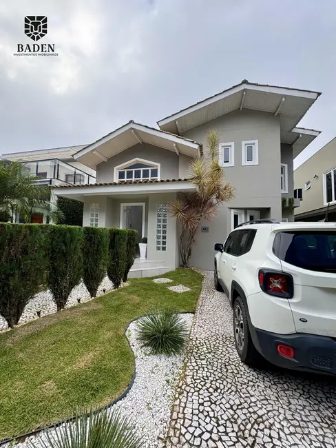 Casa com 3 quartos para alugar, 215m2 em Barra, Balneario Camboriu - SC - imagem 3 Foto 3 de Casa com 3 quartos para alugar, 215m2 em Barra, Balneario Camboriu - SC