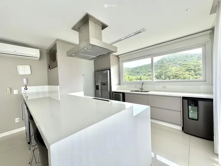 Foto 5 de Casa de Condomínio com 6 quartos à venda, 670m2 em Balneario Camboriu - SC
