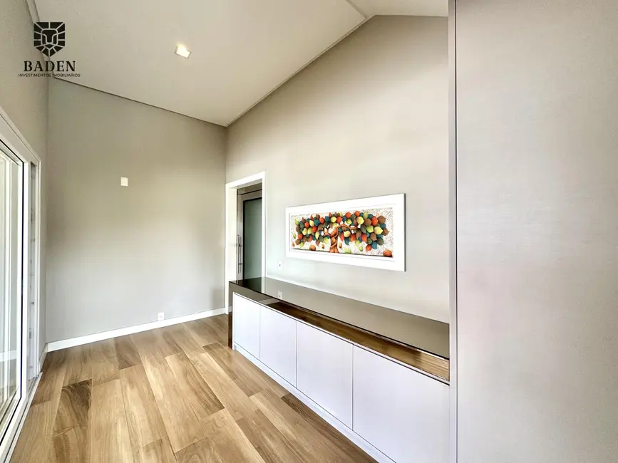 Casa de Condomínio com 6 quartos à venda, 670m2 em Balneario Camboriu - SC - imagem 4 Foto 4 de Casa de Condomínio com 6 quartos à venda, 670m2 em Balneario Camboriu - SC