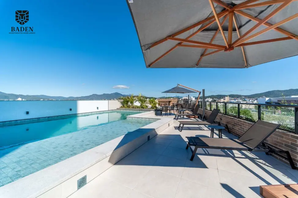 Foto 3 de Apartamento com 2 quartos à venda, 69m2 em Centro, Balneario Camboriu - SC