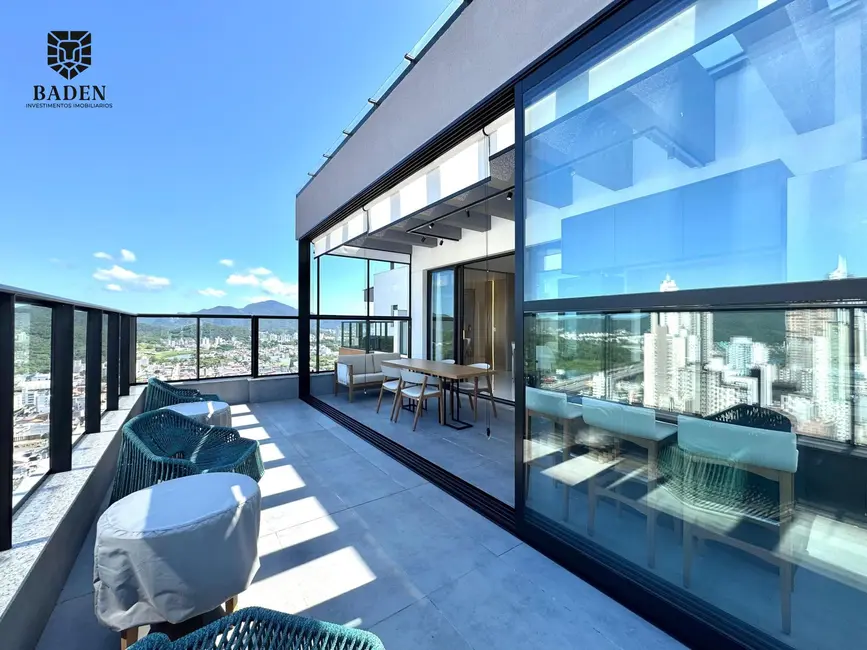 Foto 2 de Cobertura com 4 quartos à venda, 250m2 em Centro, Balneario Camboriu - SC