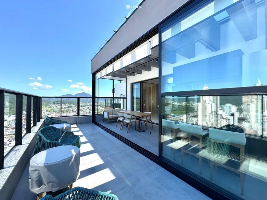 Foto 2 de Cobertura com 4 quartos à venda, 250m2 em Centro, Balneario Camboriu - SC