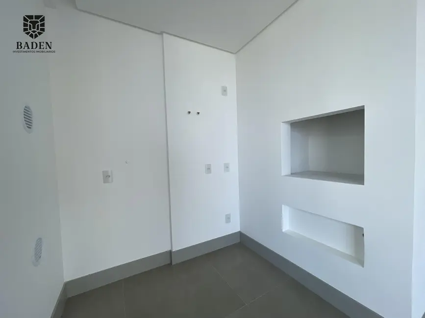 Apartamento com 3 quartos à venda, 125m2 em Pioneiros, Balneario Camboriu - SC - imagem 7 Foto 7 de Apartamento com 3 quartos à venda, 125m2 em Pioneiros, Balneario Camboriu - SC