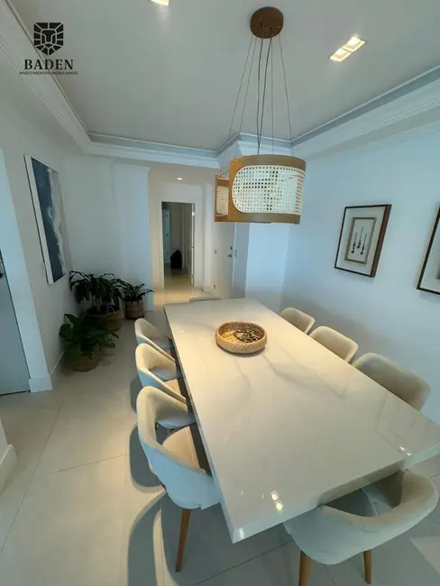 Foto 2 de Apartamento com 4 quartos à venda, 169m2 em Itapema - SC