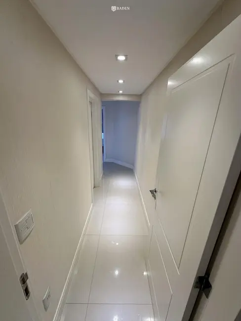Foto 7 de Apartamento com 4 quartos à venda, 186m2 em Meia Praia, Itapema - SC