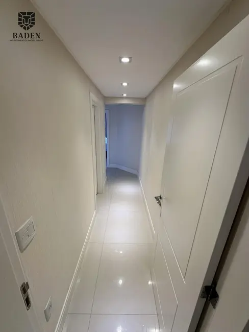 Foto 7 de Apartamento com 4 quartos à venda, 186m2 em Meia Praia, Itapema - SC