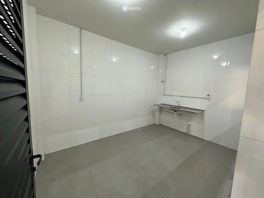 Foto 8 de Armazém / Galpão com 3 quartos à venda, 966m2 em Zona I, Umuarama - PR