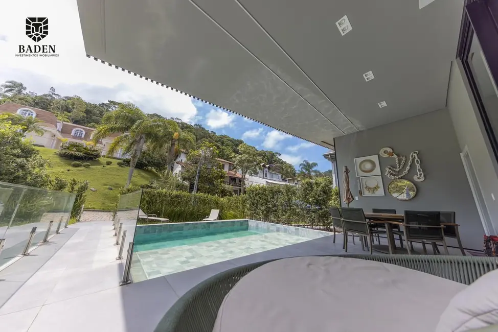 Casa de Condomínio com 4 quartos à venda, 380m2 em Estados, Balneario Camboriu - SC - imagem 1 Foto 1 de Casa de Condomínio com 4 quartos à venda, 380m2 em Estados, Balneario Camboriu - SC