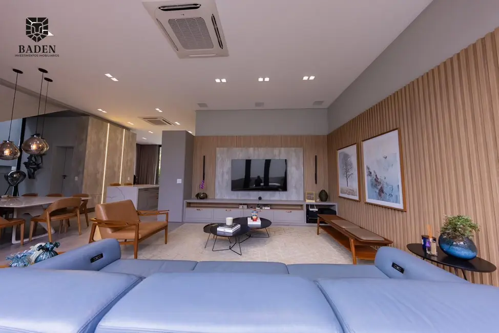 Casa de Condomínio com 4 quartos à venda, 380m2 em Estados, Balneario Camboriu - SC - imagem 4 Foto 4 de Casa de Condomínio com 4 quartos à venda, 380m2 em Estados, Balneario Camboriu - SC