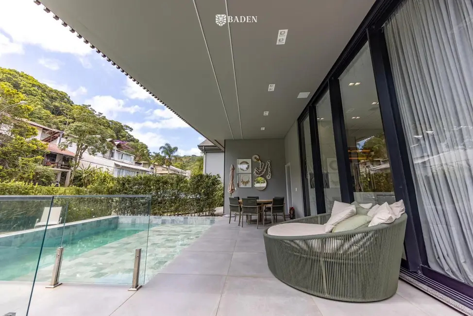Foto 2 de Casa de Condomínio com 4 quartos à venda, 380m2 em Estados, Balneario Camboriu - SC