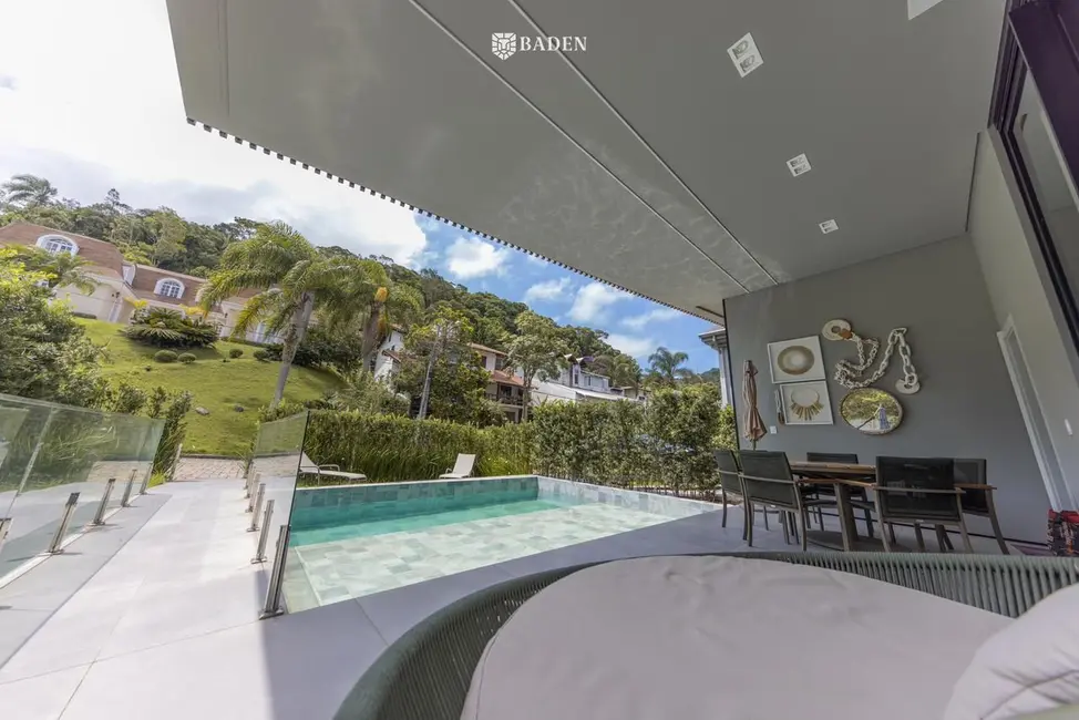 Foto 1 de Casa de Condomínio com 4 quartos à venda, 380m2 em Estados, Balneario Camboriu - SC