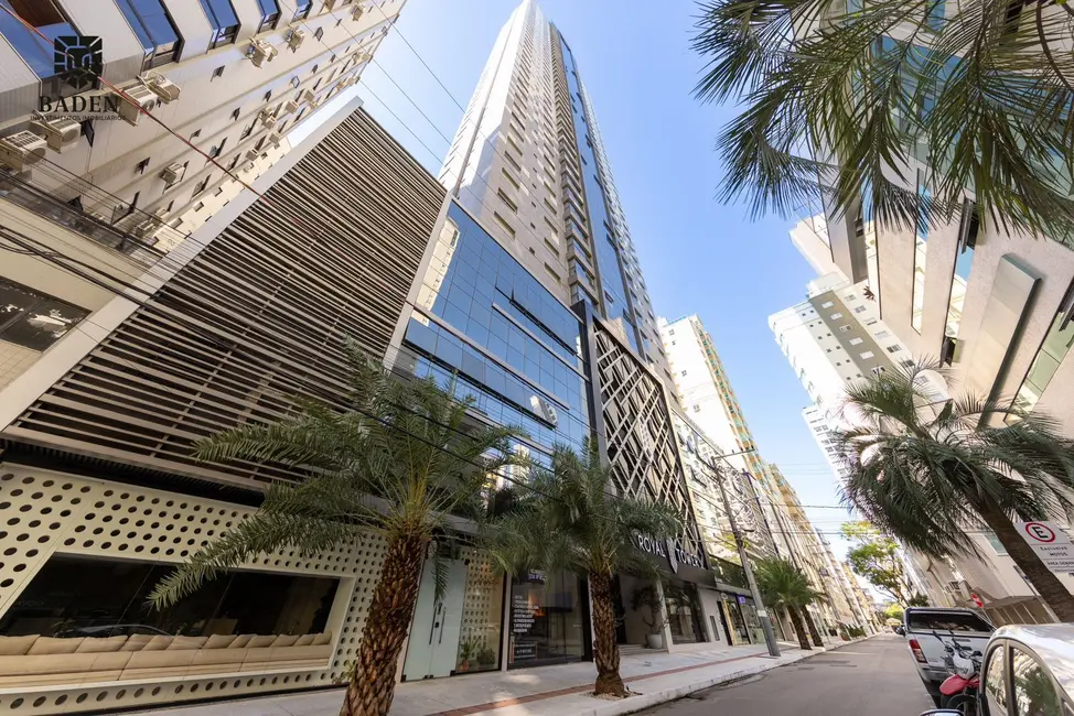 Apartamento com 4 quartos à venda, 165m2 em Centro, Balneario Camboriu - SC - imagem 1 Foto 1 de Apartamento com 4 quartos à venda, 165m2 em Centro, Balneario Camboriu - SC