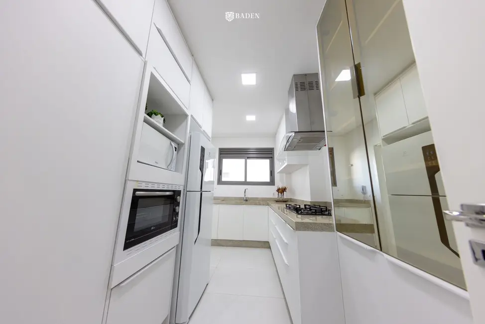 Foto 6 de Apartamento com 4 quartos à venda, 165m2 em Centro, Balneario Camboriu - SC