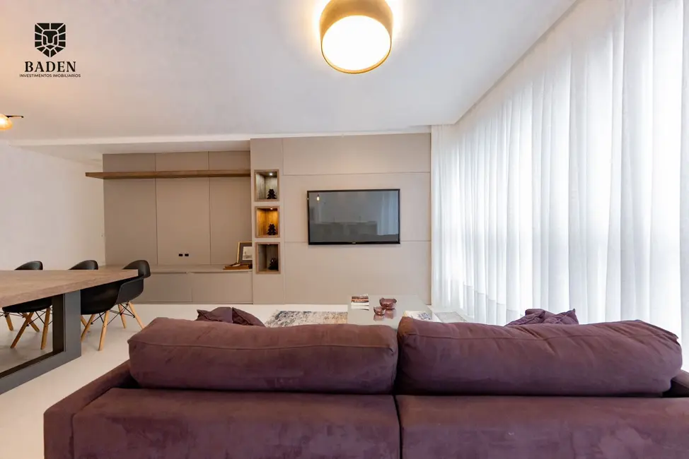 Apartamento com 4 quartos à venda, 165m2 em Centro, Balneario Camboriu - SC - imagem 2 Foto 2 de Apartamento com 4 quartos à venda, 165m2 em Centro, Balneario Camboriu - SC