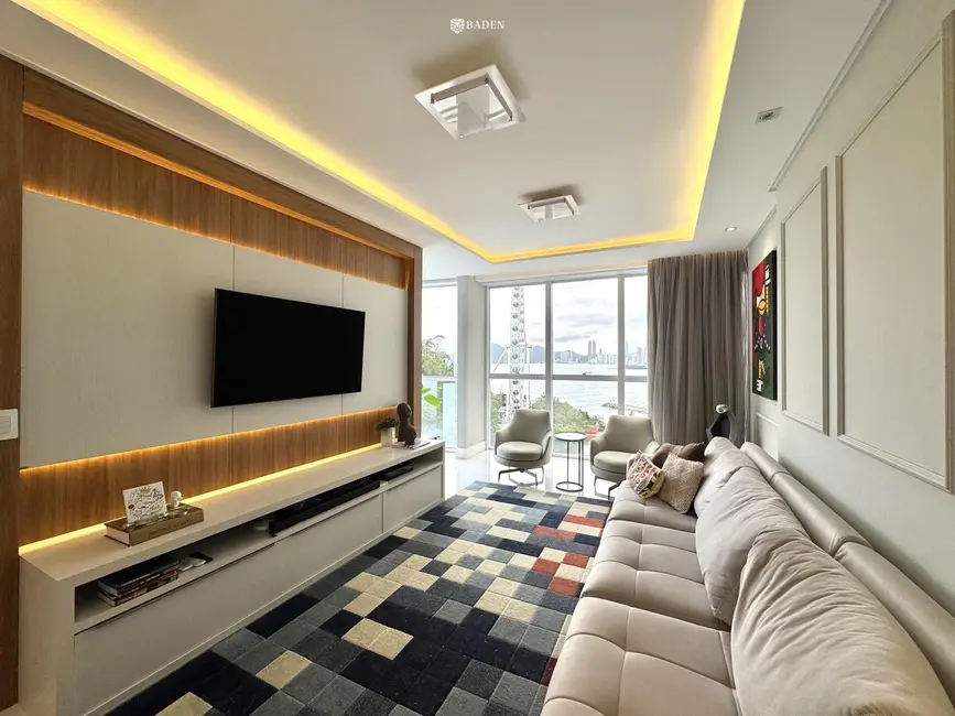 Foto 2 de Apartamento com 4 quartos à venda, 192m2 em Pioneiros, Balneario Camboriu - SC