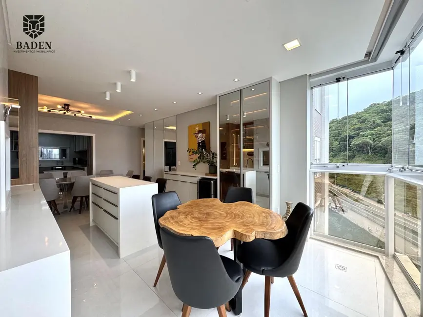 Foto 5 de Apartamento com 4 quartos à venda, 192m2 em Pioneiros, Balneario Camboriu - SC