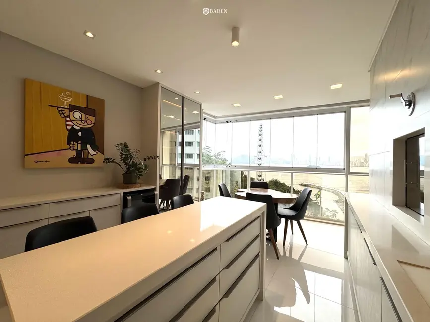 Foto 4 de Apartamento com 4 quartos à venda, 192m2 em Pioneiros, Balneario Camboriu - SC