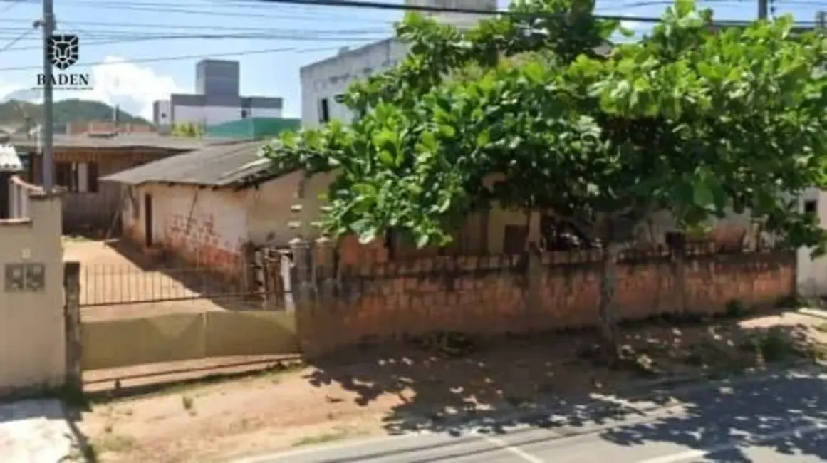 Foto 2 de Terreno / Lote à venda, 308m2 em Camboriu - SC