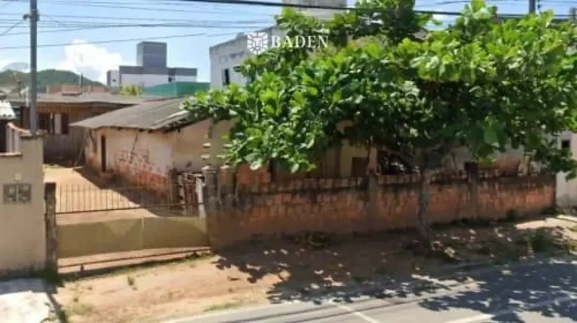 Foto 2 de Terreno / Lote à venda, 308m2 em Camboriu - SC