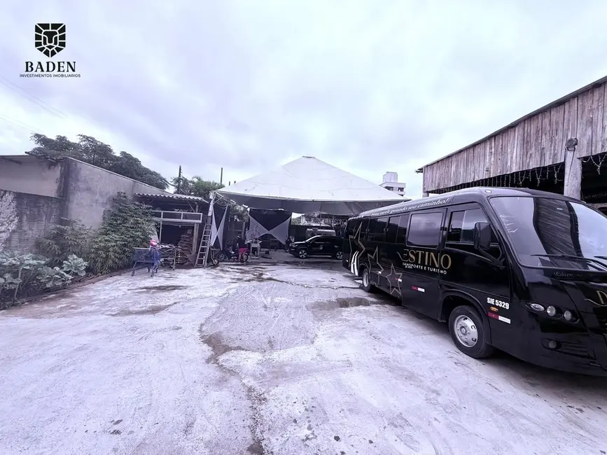 Foto 2 de Terreno / Lote à venda, 312m2 em Camboriu - SC