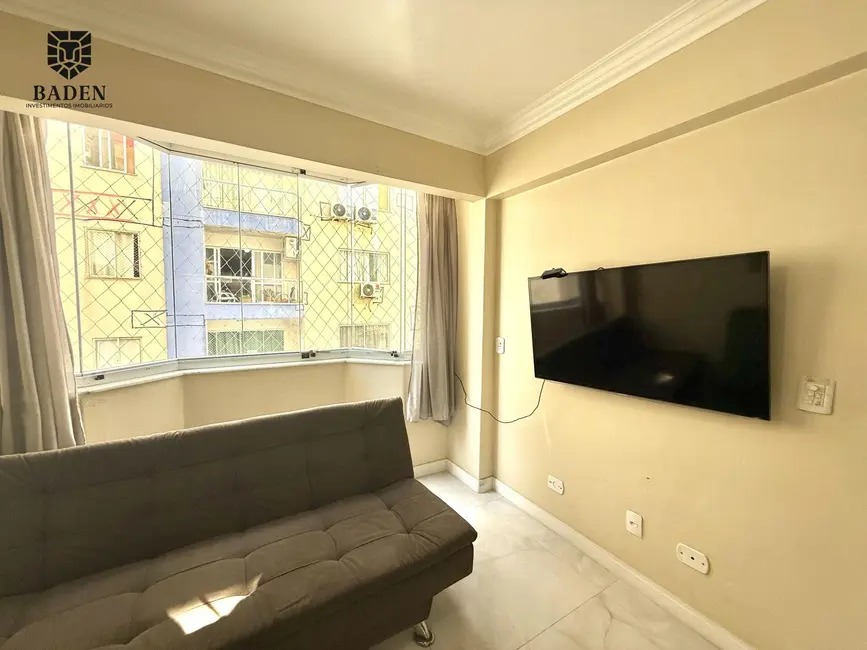 Apartamento com 3 quartos à venda, 68m2 em Centro, Balneario Camboriu - SC - imagem 2 Foto 2 de Apartamento com 3 quartos à venda, 68m2 em Centro, Balneario Camboriu - SC