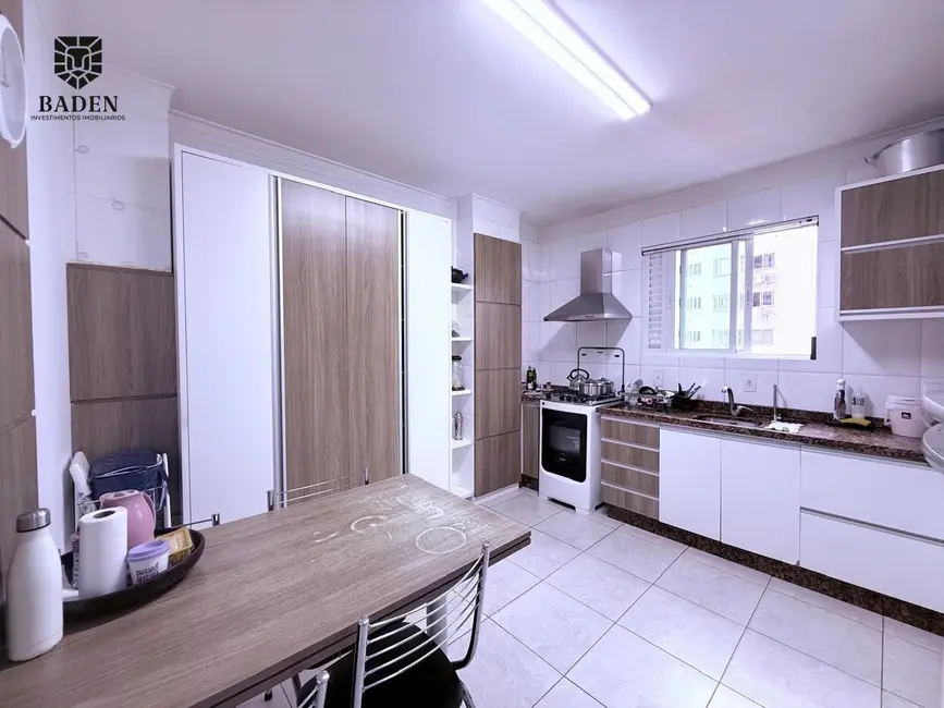 Apartamento com 2 quartos à venda, 100m2 em Pioneiros, Balneario Camboriu - SC - imagem 8 Foto 8 de Apartamento com 2 quartos à venda, 100m2 em Pioneiros, Balneario Camboriu - SC