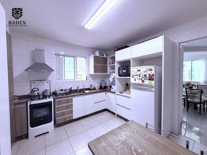 Apartamento com 2 quartos à venda, 100m2 em Pioneiros, Balneario Camboriu - SC - imagem 9 Foto 9 de Apartamento com 2 quartos à venda, 100m2 em Pioneiros, Balneario Camboriu - SC