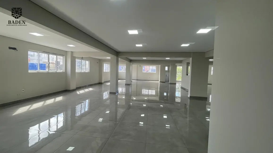 Sala Comercial com 1 quarto para alugar, 361m2 em Centro, Balneario Camboriu - SC - imagem 1 Foto 1 de Sala Comercial com 1 quarto para alugar, 361m2 em Centro, Balneario Camboriu - SC
