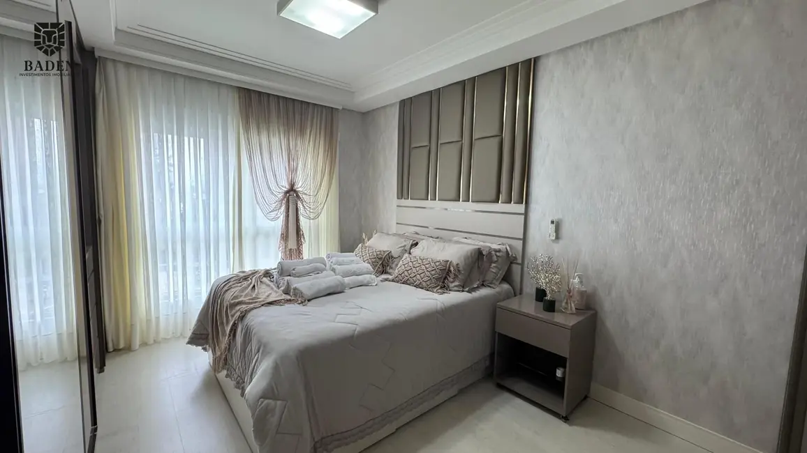 Apartamento com 4 quartos à venda, 144m2 em Centro, Balneario Camboriu - SC - imagem 9 Foto 9 de Apartamento com 4 quartos à venda, 144m2 em Centro, Balneario Camboriu - SC