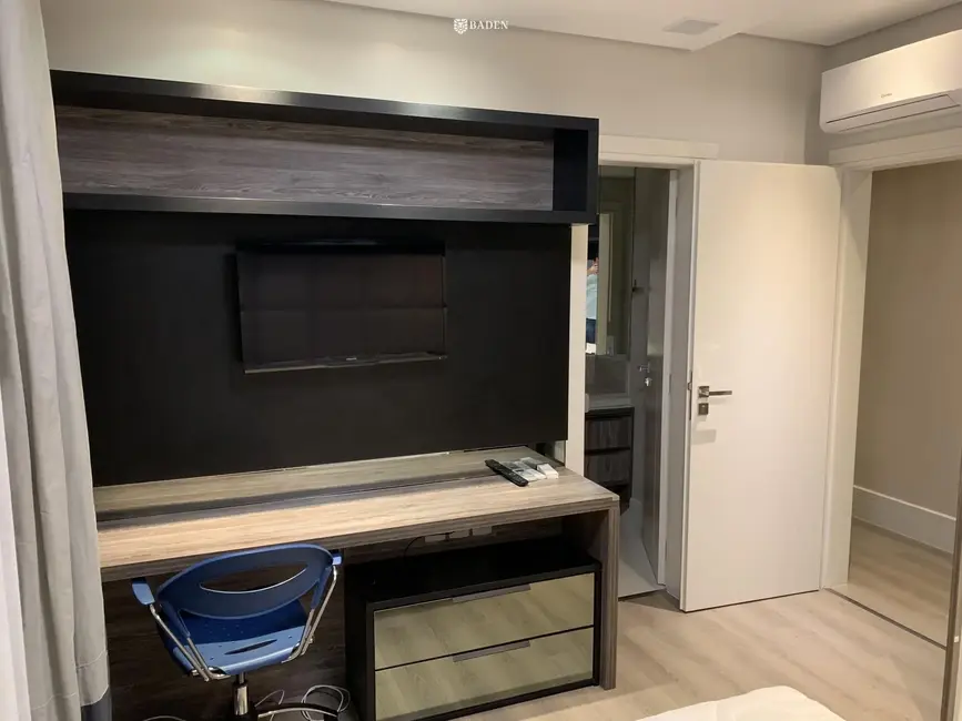 Apartamento com 4 quartos para alugar, 237m2 em Balneario Camboriu - SC - imagem 5 Foto 5 de Apartamento com 4 quartos para alugar, 237m2 em Balneario Camboriu - SC