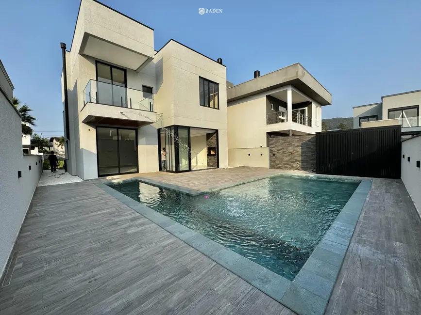 Foto 4 de Casa com 3 quartos à venda, 356m2 em Balneario Camboriu - SC