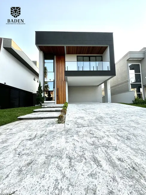 Foto 1 de Casa com 3 quartos à venda, 356m2 em Balneario Camboriu - SC