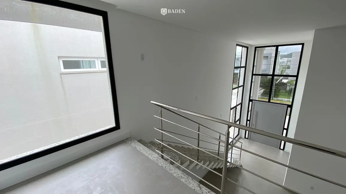 Foto 6 de Casa com 3 quartos à venda, 343m2 em Balneario Camboriu - SC