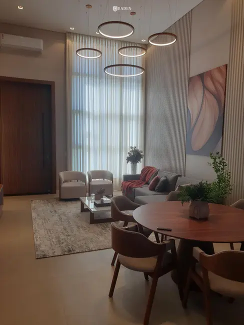 Foto 6 de Casa com 2 quartos à venda, 158m2 em Camboriu - SC