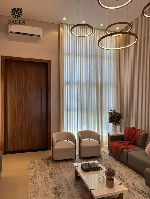 Casa com 2 quartos à venda, 158m2 em Camboriu - SC - imagem 5 Foto 5 de Casa com 2 quartos à venda, 158m2 em Camboriu - SC